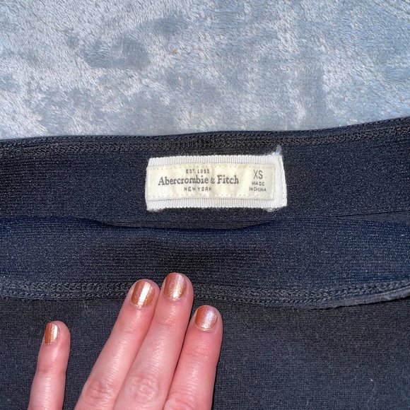 A&F Stretch Mini Skirt - Picture 5 of 5